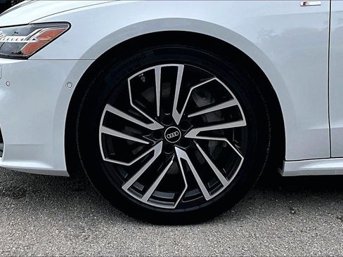 Certified 2025 Audi A7 3.0T Premium Plus w/ Premium Plus Package image 13