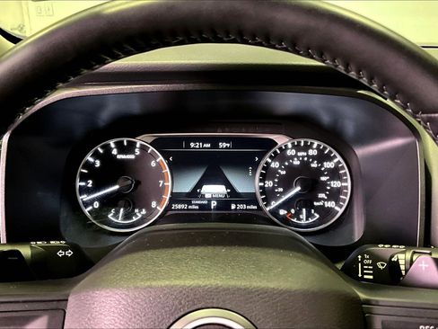 Used 2025 Nissan Rogue SV FWD image 14