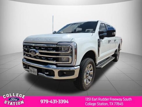 Used 2024 Ford F250 Lariat w/ Chrome Package image 2