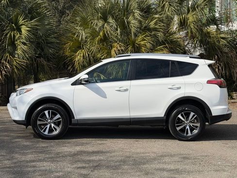 Used 2018 Toyota RAV4 XLE image 9