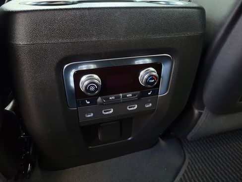Certified 2023 GMC Yukon Denali Ultimate AWD/4WD image 15