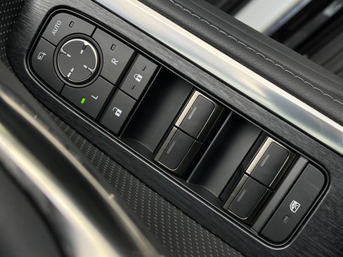 Used 2024 Lexus GX 550 w/ Accessory Package (Z1) image 65