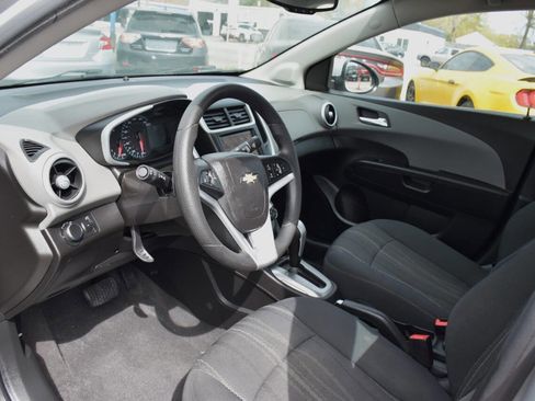 Used 2019 Chevrolet Sonic LT FWD image 12