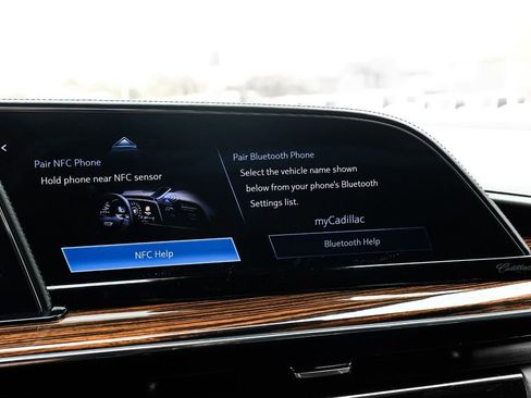 Used 2021 Cadillac Escalade Premium Luxury w/ Driver Assist Tech Package image 32