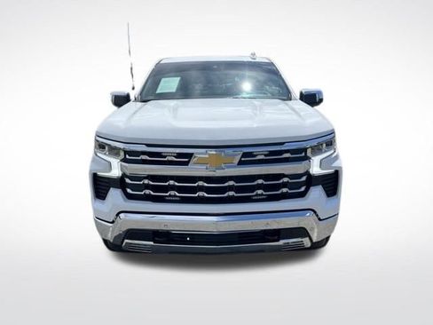 Used 2024 Chevrolet Silverado 1500 LTZ AWD/4WD image 2