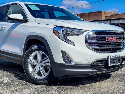 Certified 2021 GMC Terrain SLE image 2
