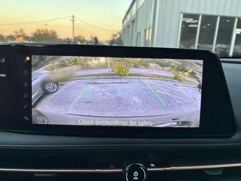 Used 2024 Nissan Ariya FWD image 21