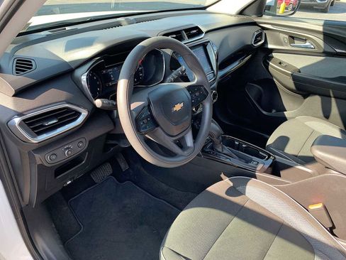Certified 2022 Chevrolet TrailBlazer LT w/ Convenience Package image 10