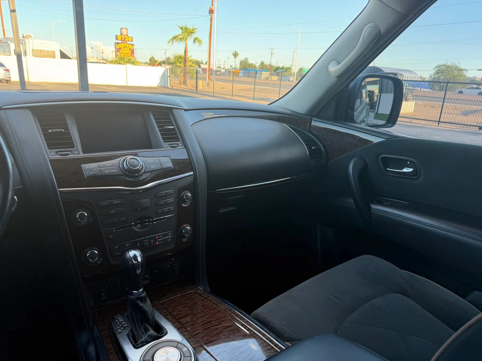 Used 2018 Nissan Armada SV w/ Driver Package RWD image 22