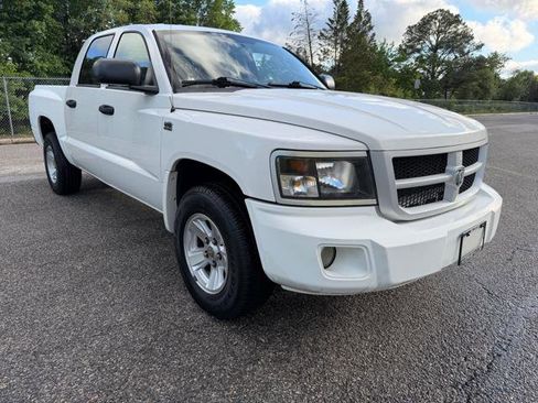 Used 2009 Dodge Dakota Big Horn w/ Extra Security Group RWD image 3