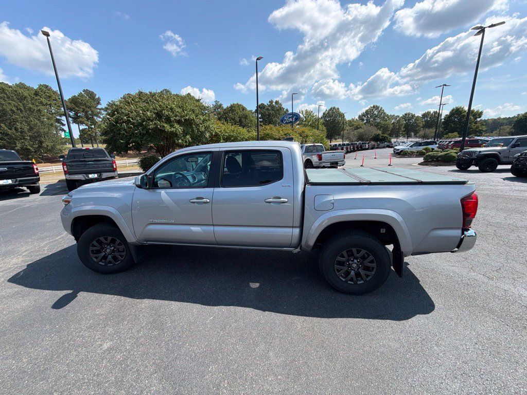 Used 2020 Toyota Tacoma SR5 AWD/4WD image 22