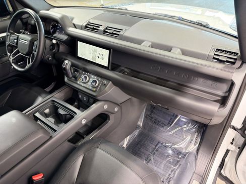 Used 2023 Land Rover Defender 110 X-Dynamic SE image 14