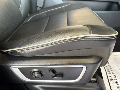 Used 2020 RAM 1500 Laramie AWD/4WD image 22