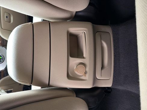 Used 2011 Hyundai Santa Fe GLS image 9