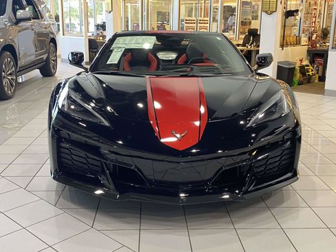 New 2027 Chevrolet Corvette Grand Sport w/ Z52 Sport Performance Package RWD image 13