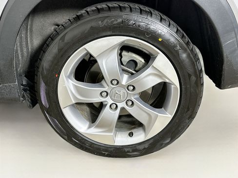 Used 2019 Honda HR-V LX image 11