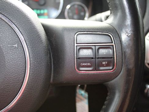 Used 2012 Jeep Wrangler Unlimited Sahara w/ Connectivity Group AWD/4WD image 17