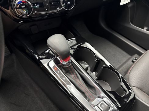 New 2025 Chevrolet Trax RS image 18