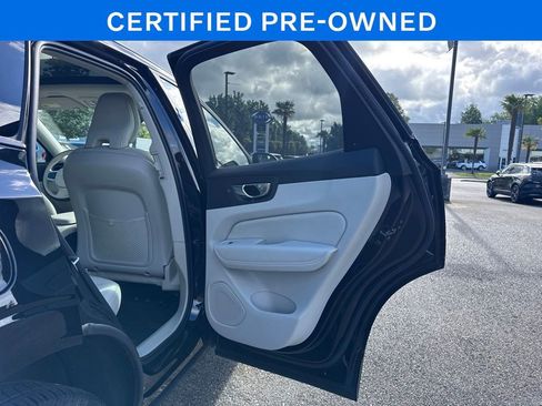 Certified 2025 Volvo XC60 T8 Plus w/ Protection Package Premier AWD/4WD image 17