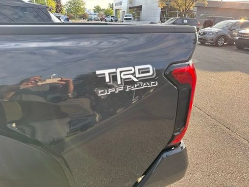 Used 2024 Toyota Tacoma TRD Off-Road w/ TRD Off Road Upgrade Package AWD/4WD image 3