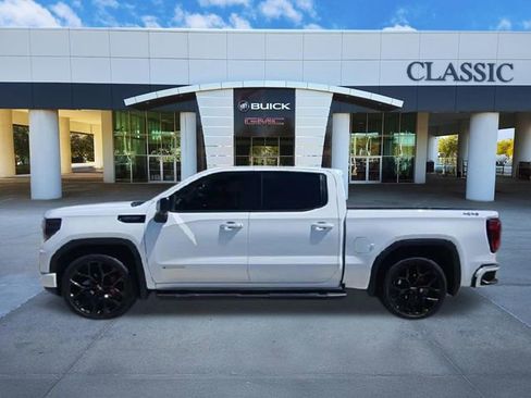 Used 2022 GMC Sierra 1500 Elevation w/ Elevation Premium Package AWD/4WD image 5