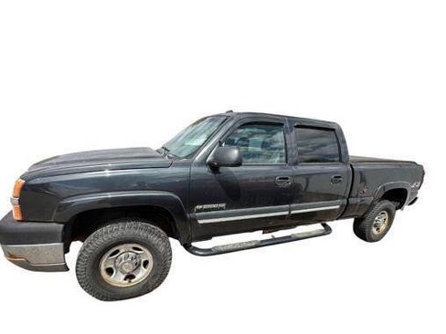Used 2004 Chevrolet Silverado 2500 LT AWD/4WD image 2