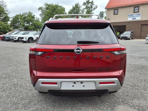 Used 2022 Nissan Pathfinder SL w/ SL Black Package image 14