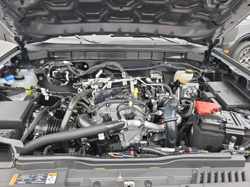 Certified 2025 Ford Bronco 4-Door AWD/4WD image 15