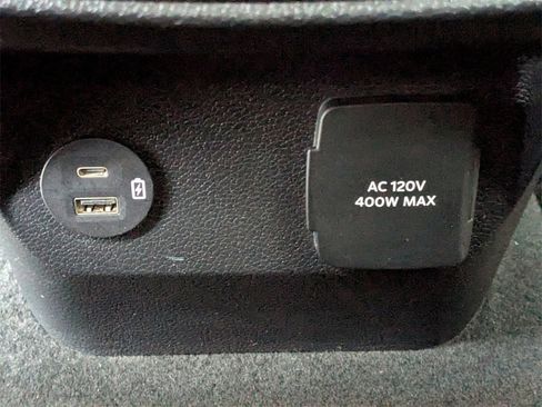 Used 2024 Ford Ranger XLT w/ FX4 Off-Road Package image 13