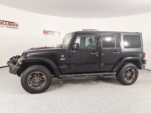 Used 2017 Jeep Wrangler Unlimited Sahara image 3