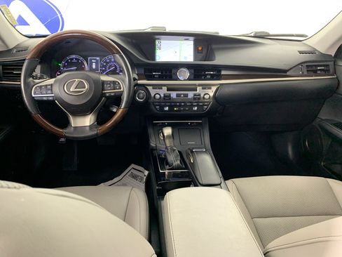 Used 2018 Lexus ES 350 w/ Navigation System Package FWD image 34