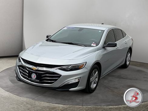 Used 2022 Chevrolet Malibu LS FWD image 3