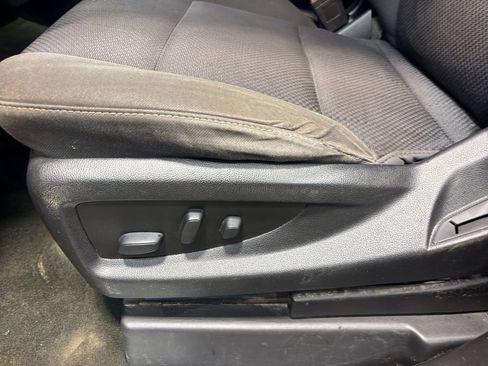 Used 2018 Chevrolet Silverado 1500 LT w/ All Star Edition AWD/4WD image 29