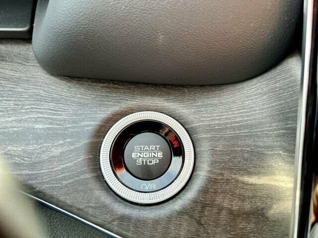 Used 2023 Jeep Grand Cherokee Overland AWD/4WD image 29