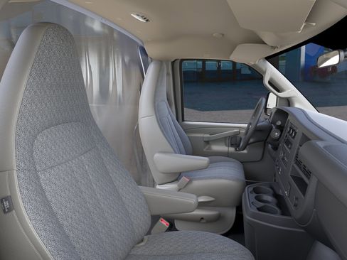 New 2026 Chevrolet Express 3500 image 41