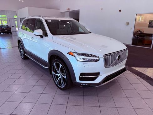 Used 2017 Volvo XC90 T6 Inscription w/ Vision Package image 1