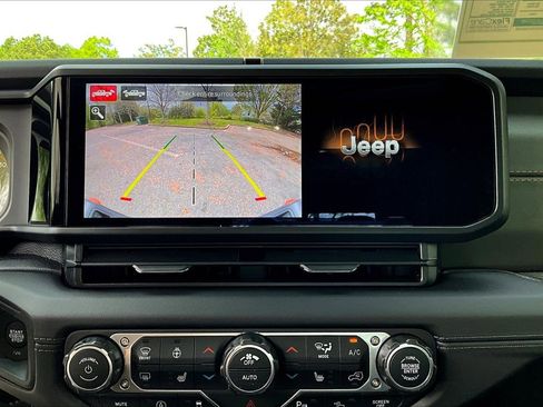 New 2026 Jeep Gladiator Mojave image 14