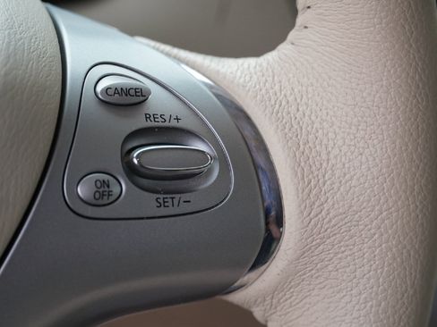 Used 2017 Nissan Murano Platinum image 16