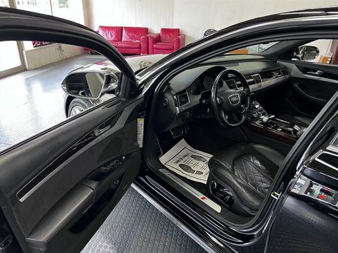 Used 2014 Audi S8 image 12