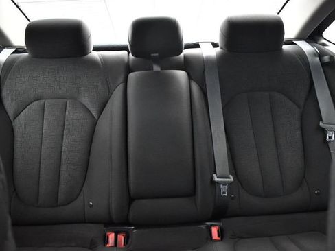 Used 2016 Chrysler 200 Limited FWD image 17
