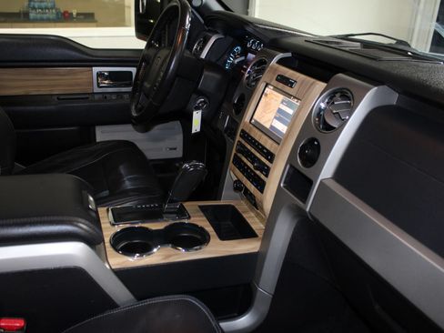 Used 2011 Ford F150 Lariat w/ Lariat Chrome Pkg RWD image 32