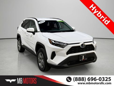 Used 2024 Toyota RAV4 LE AWD/4WD image 1
