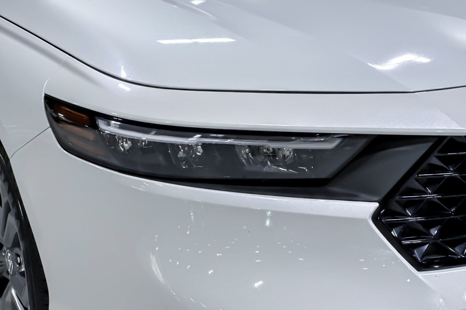Used 2024 Honda Accord EX image 12