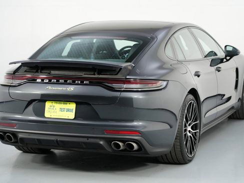 Used 2021 Porsche Panamera 4S w/ Premium Package image 55