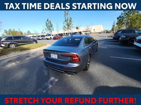 Used 2019 Volvo S60 T6 R-Design image 11