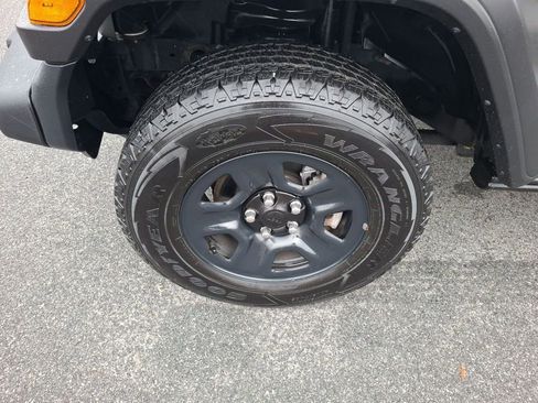 Used 2020 Jeep Wrangler Sport image 22
