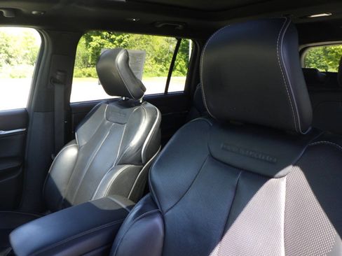Used 2021 Jeep Grand Cherokee L Overland w/ Advanced Protech Group III AWD/4WD image 11