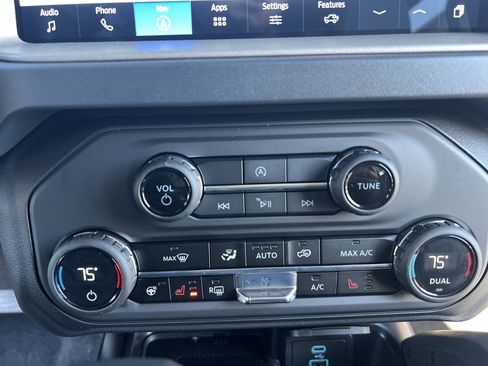 New 2025 Ford Bronco Outer Banks w/ Sasquatch Package AWD/4WD image 21