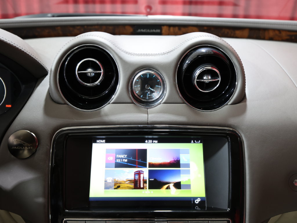Used 2017 Jaguar XJ L Portfolio RWD image 19
