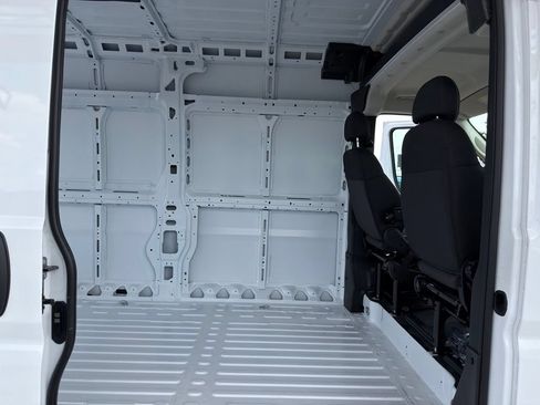 New 2026 RAM ProMaster 2500 w/ Convenience Group FWD image 24